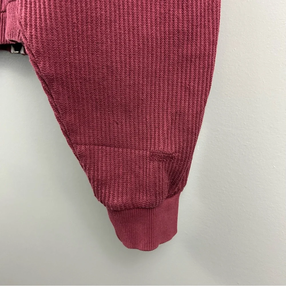 Reebok Burgundy Ribbed Cropped Hoodie Size Large - Picture 9 of 13